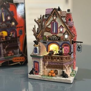 RARE LEMAX Raven's Roost Brewery & Cafe, EUC Like New, Halloween, RETIRED